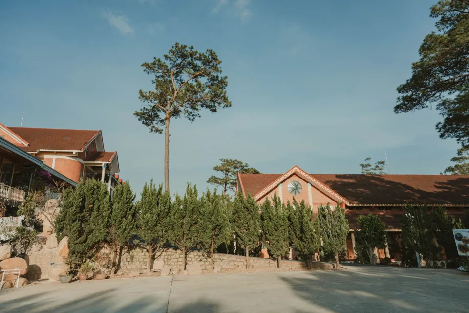 Phòng nghỉ & tiện nghi đi kèm